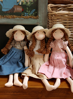 温馨布艺甜美可爱花裙草帽女孩