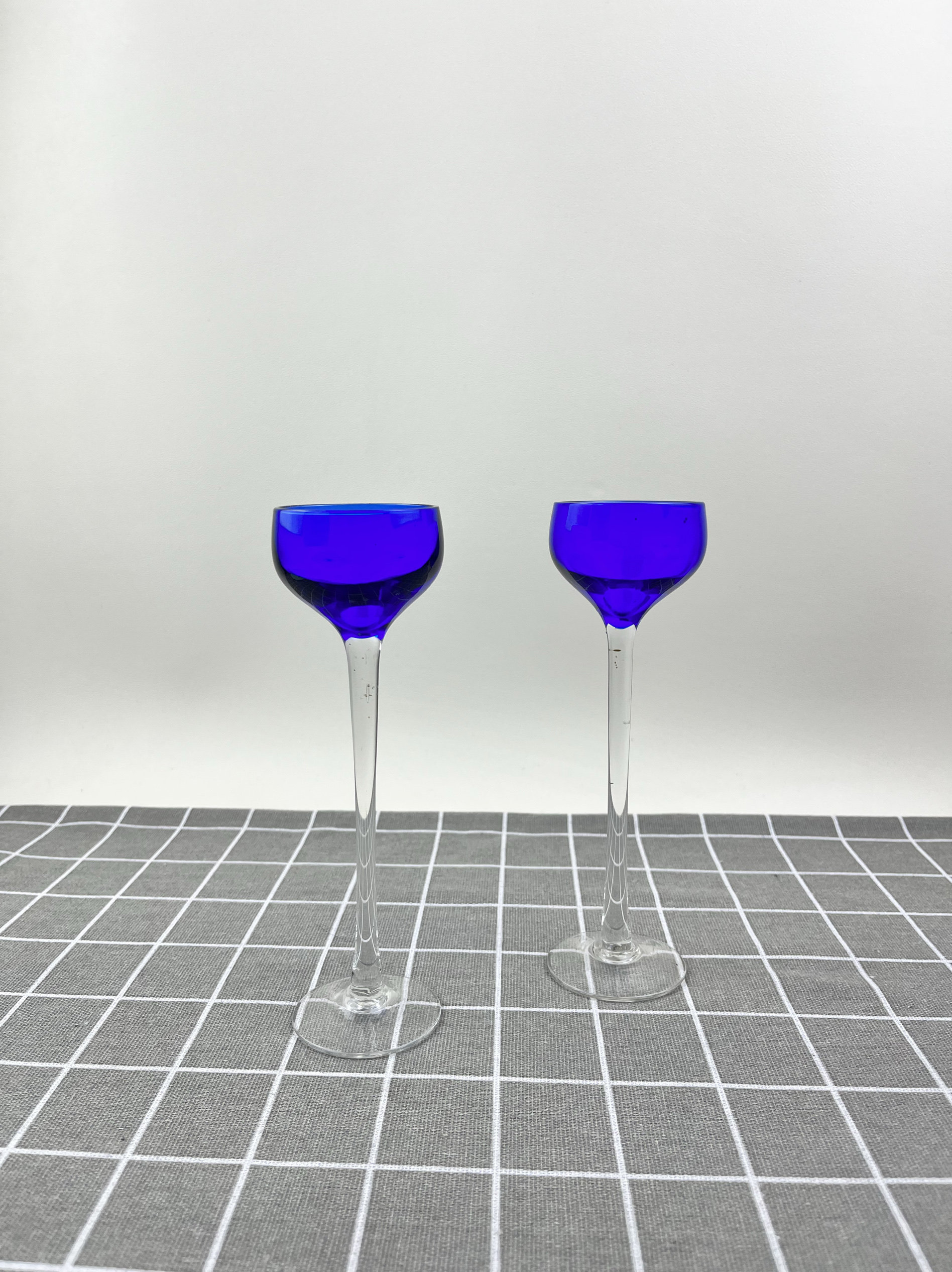 两只装克莱因蓝色中古蜡烛杯烛台迷你高脚杯蜡烛杯玻璃杯