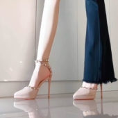 裸色铆钉高跟鞋 高级感外穿绝美细跟包头不累脚凉鞋 女2025新款 时尚