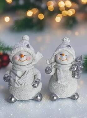 跨境新款树脂雪人摆件 圣诞节家居桌面装饰品 情侣款节日礼物