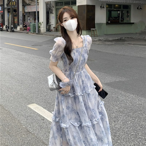 夏季碎花新款法式复古收腰2026显瘦连衣裙长裙超仙森系裙子新中式