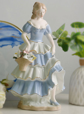 现代轻奢欧式家居简约人物装饰品客厅酒柜摆件陶瓷工艺品生日礼物