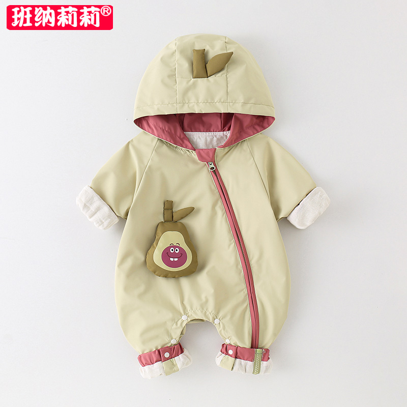 新生婴儿秋季外出抱衣3-18月宝宝连帽爬服三防春装外套连体冲锋衣