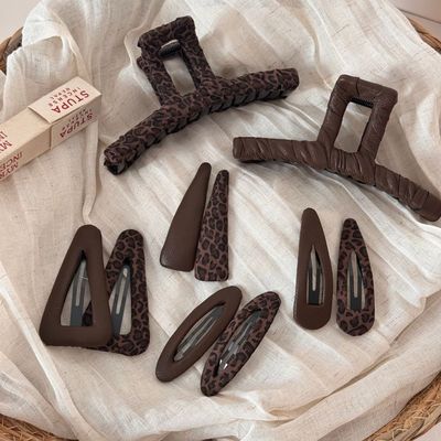 美拉德韩版豹纹bb边夹秋冬高级感百搭pu皮发夹后脑勺夹抓夹发饰