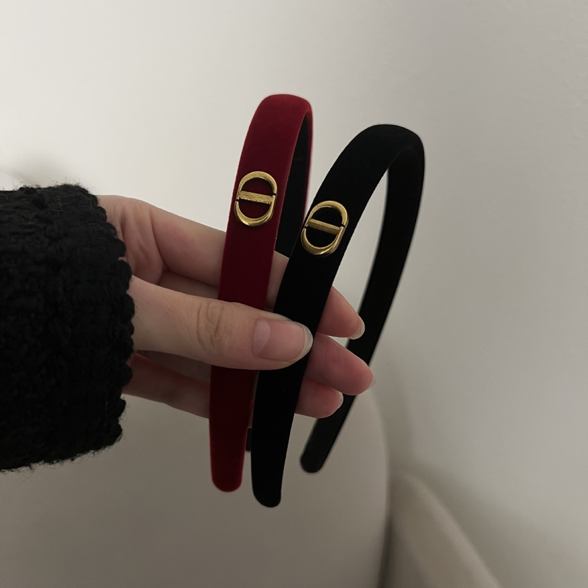 秋冬高颅顶黑色红色丝绒发箍女款百搭外出日常外戴头箍发卡头饰