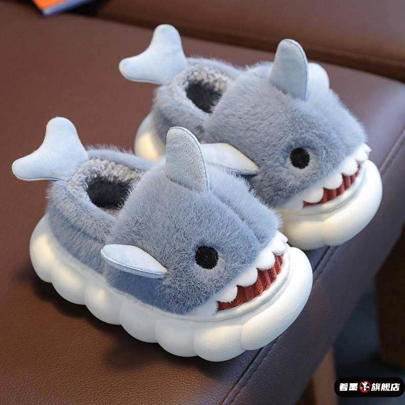 儿童家居棉拖鞋2025冬季新款男孩宝宝可爱毛绒防滑保暖全包跟棉拖