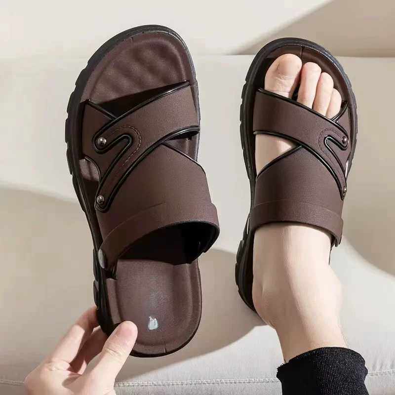 凉鞋男士2026新款厚底沙滩夏季外穿爸爸防滑耐磨两用开车凉拖鞋子