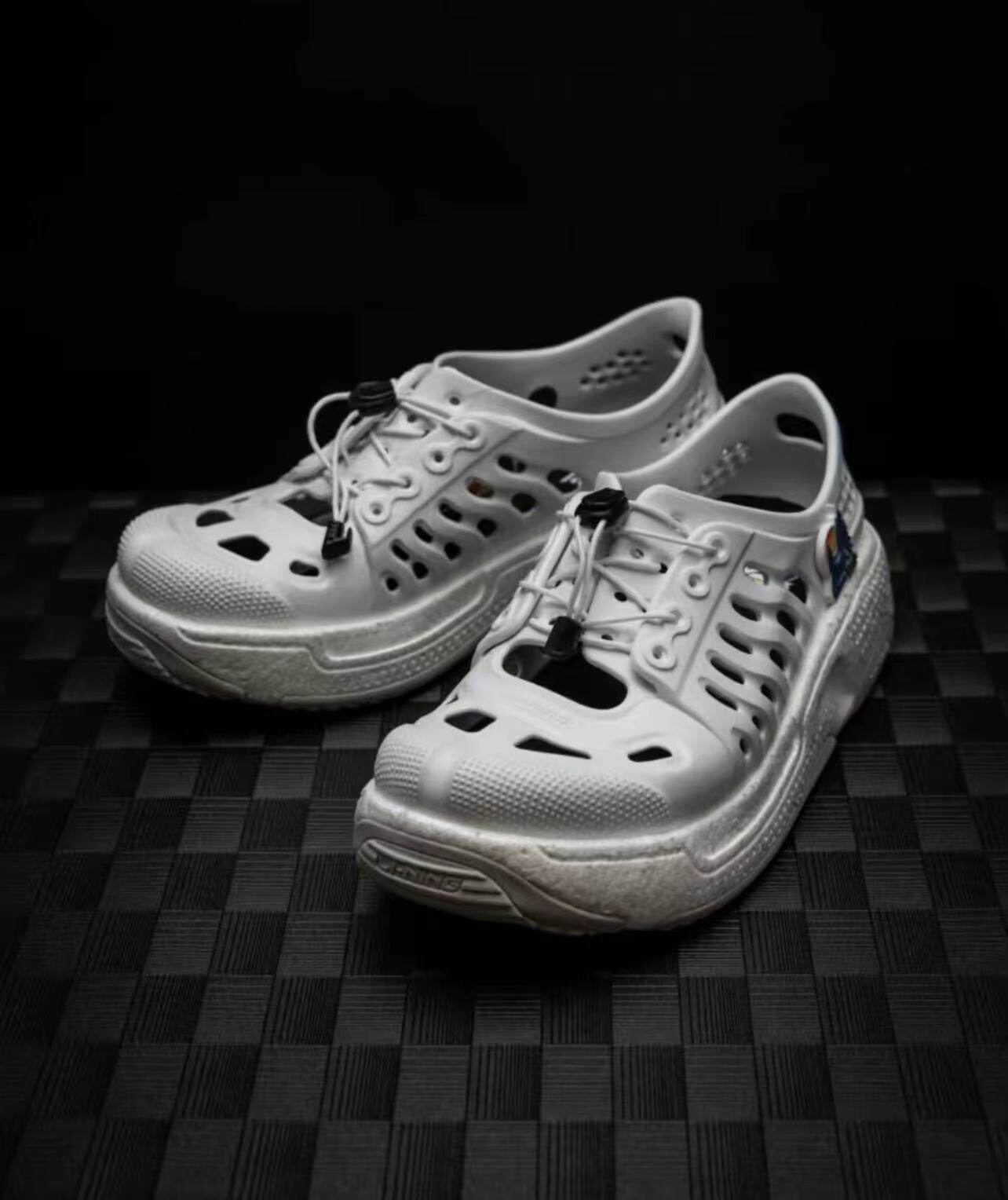 中国李宁盘古trek男女防滑软底回弹洞洞鞋拖鞋运动鞋 azgs017/018