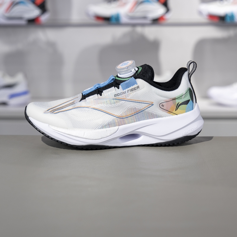 李宁四季通用回弹反光跑步鞋