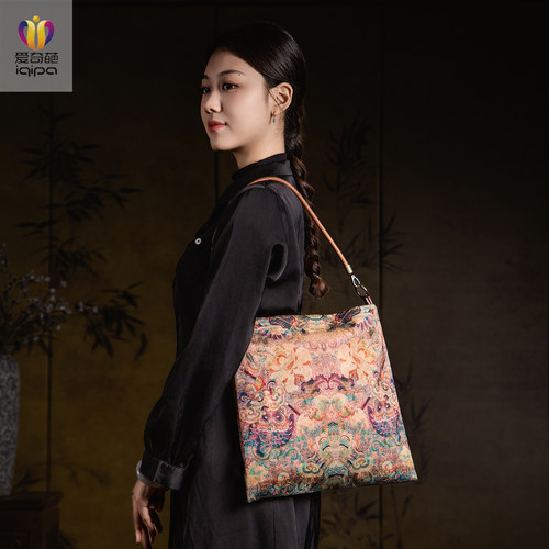 爱奇葩 原创香云纱宋锦单肩包设计师款国风百搭中式手提单肩包