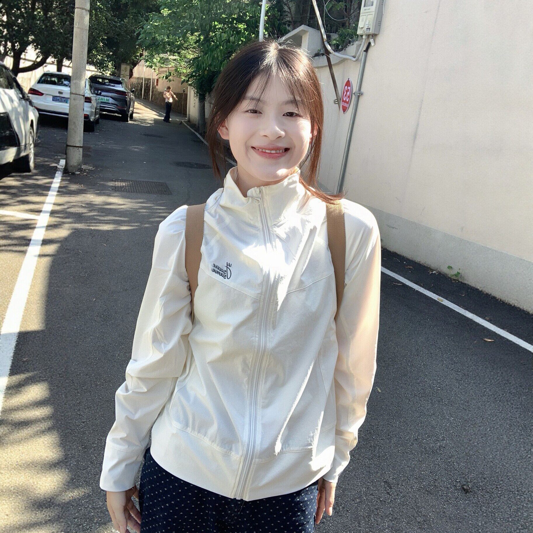 休闲白色立领防晒衣女款夏季轻薄透气拉炼短款空调衫薄款防晒外套