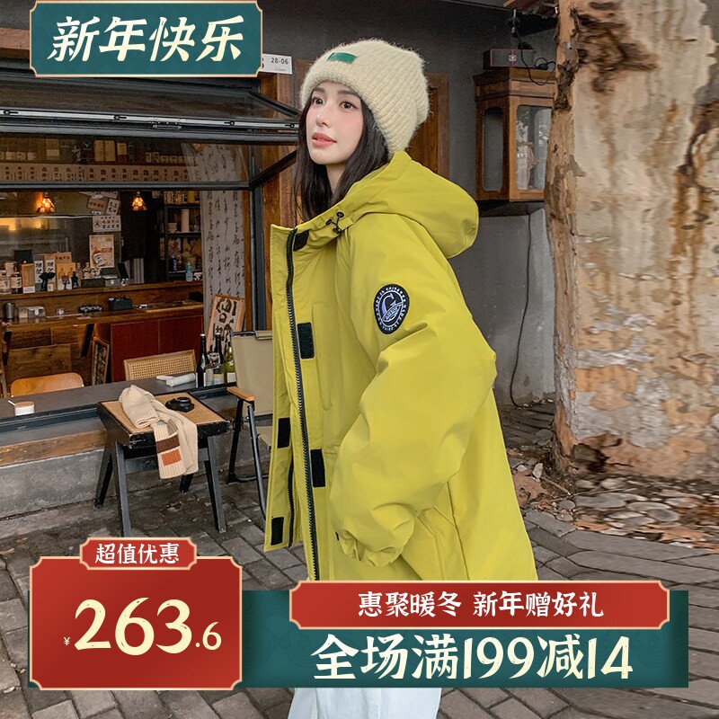 绿色冲锋衣羽绒服女冬2025新款流行小个子休闲连帽短款工装派克服