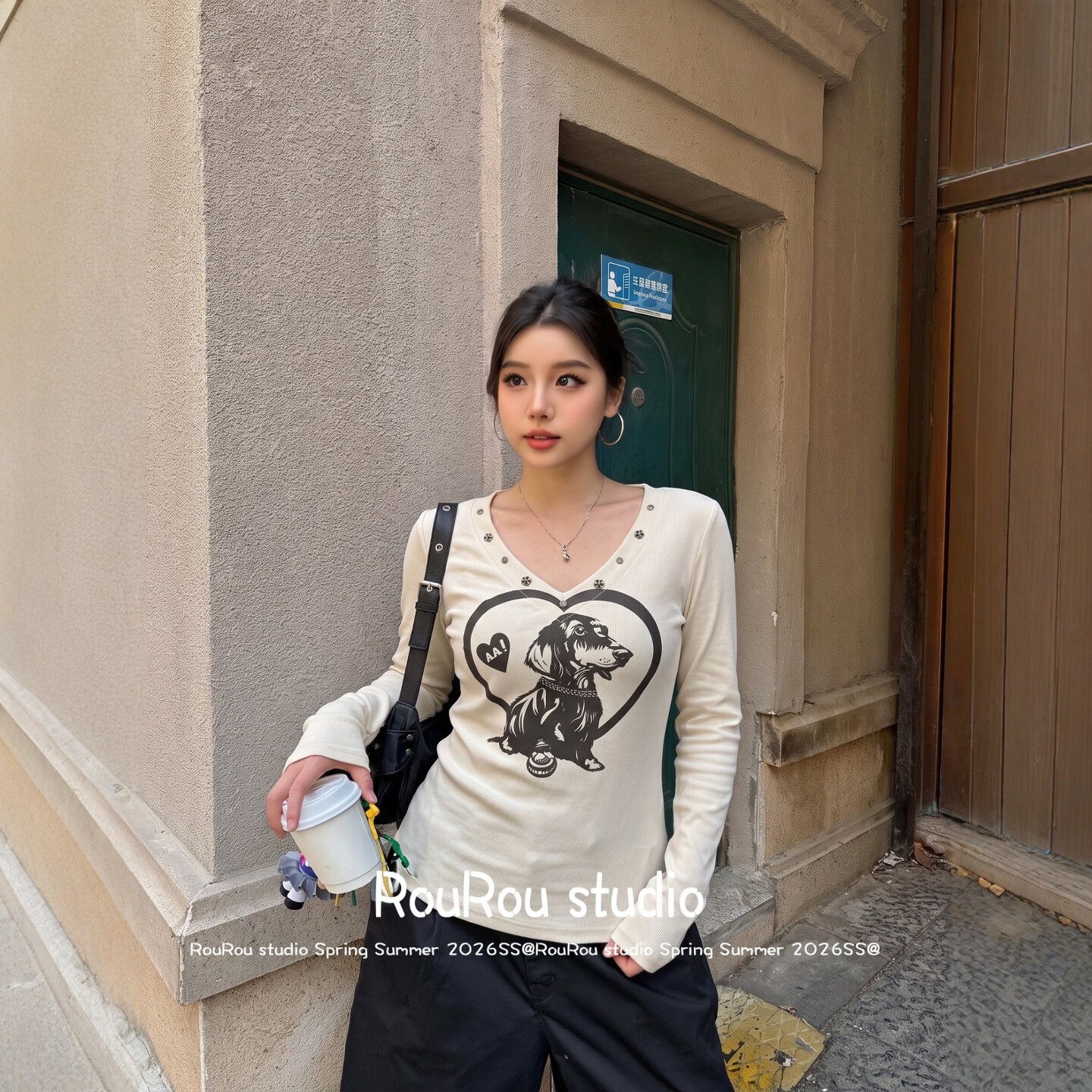RouRou大码女装法式V领印花长袖修身T恤胖mm气质复古上衣秋上新