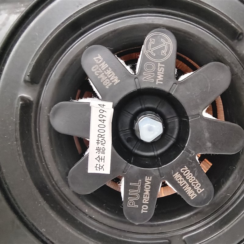 东方红拖拉机柴油发动l机国三空气滤芯LX904 1504 2004原厂全车配