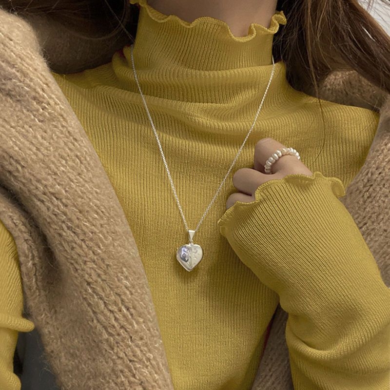 木耳边半高领纯色打底衫