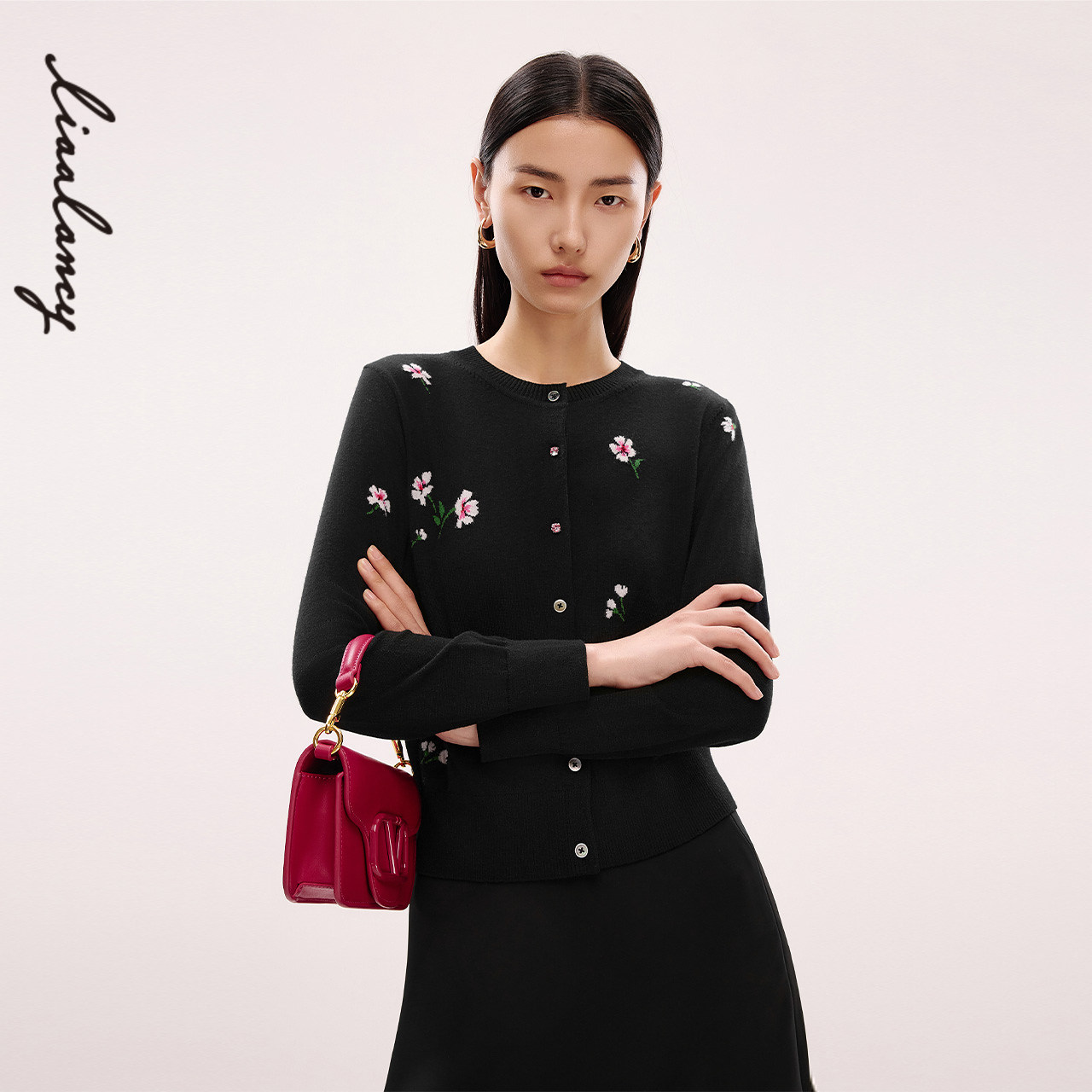 精致钻扣 优雅花型 螺纹肌理