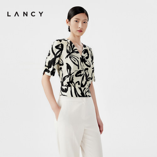 气质V领 下摆收束 袖口捏褶