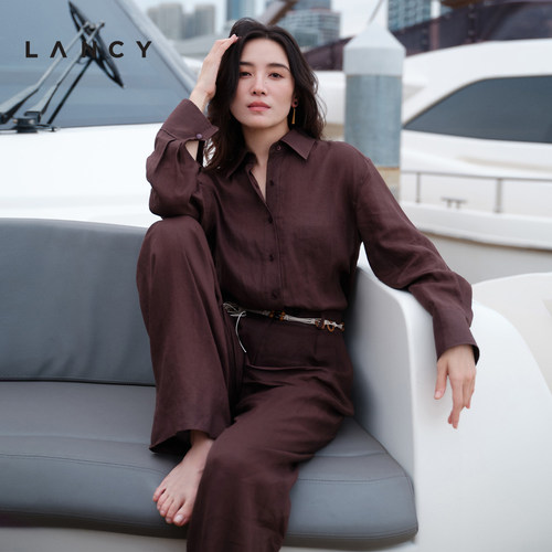 经典尖领 直筒版型 舒适面料