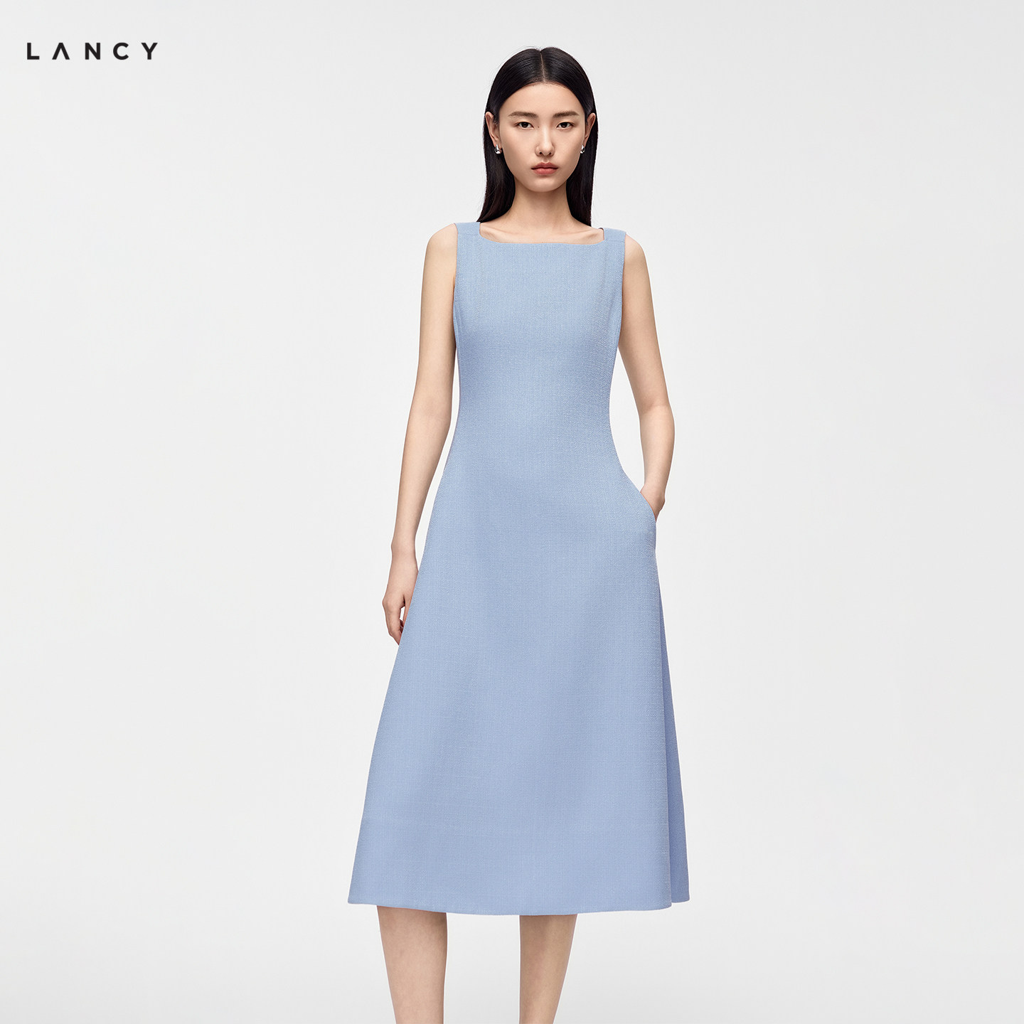 LANCY/朗姿2026年秋季新款百搭一字领收腰A字无袖吊带连衣裙长女图片