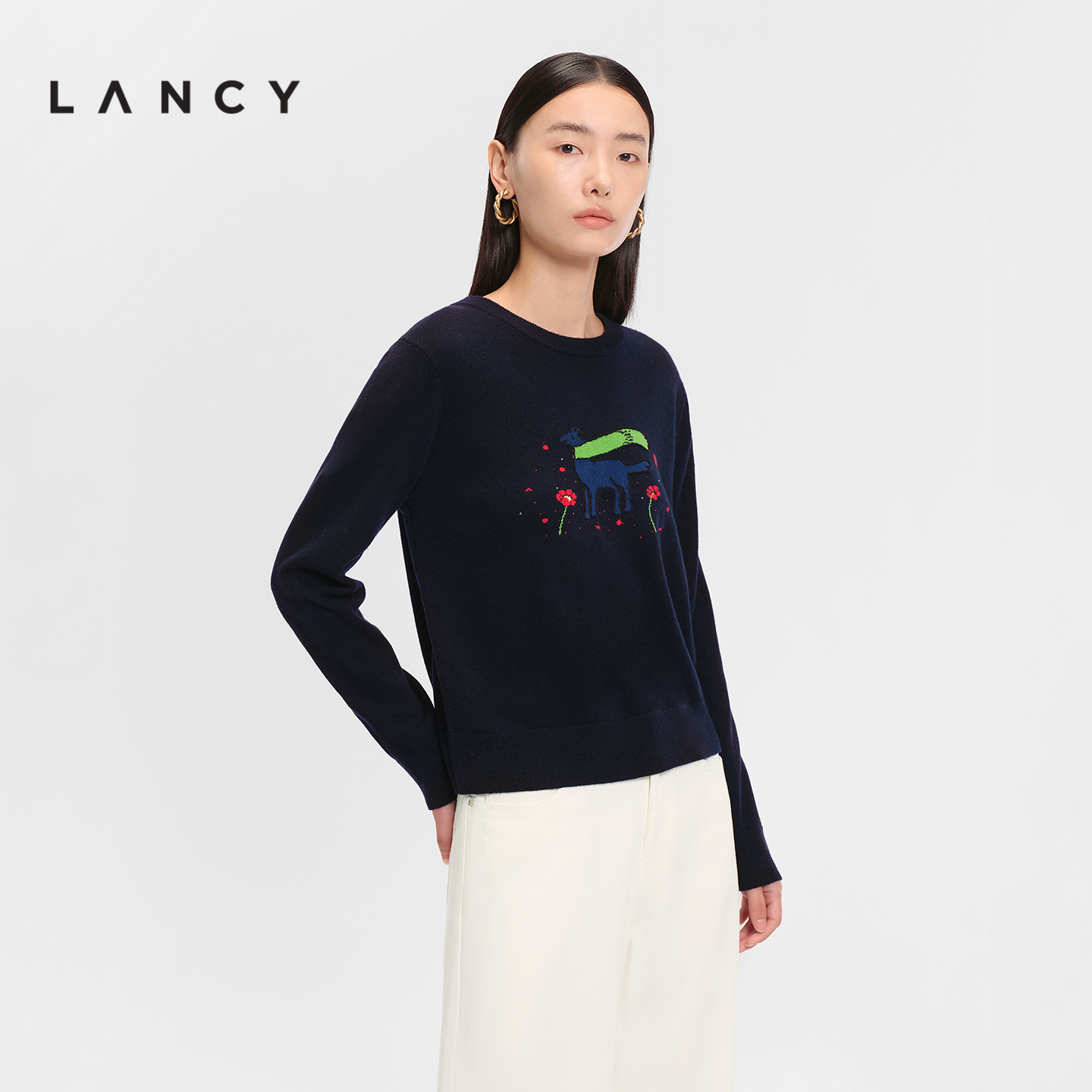 圆领设计 提花工艺 艺术联名