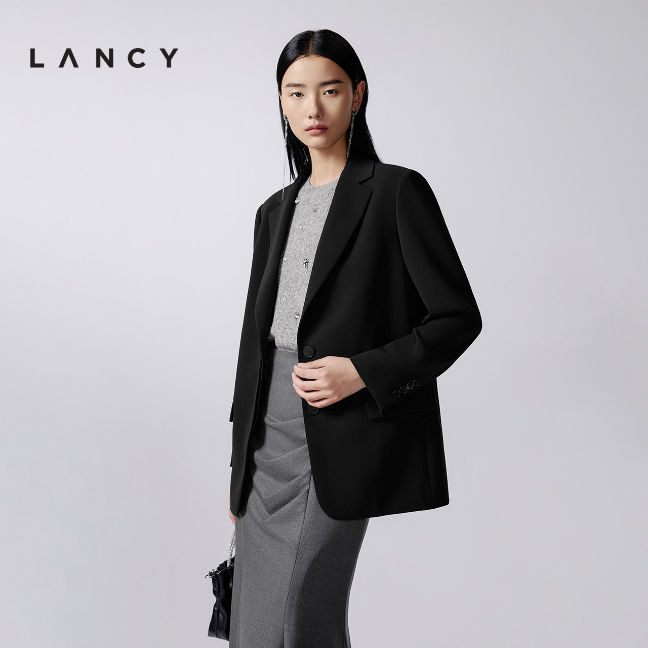 骨感挺括 轻盈舒适  经典百搭