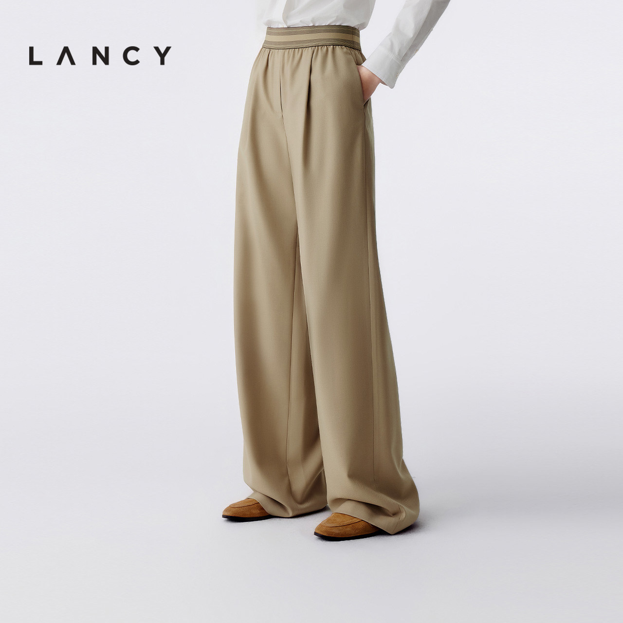 阔腿剪裁 弹性腰身 褶裥设计