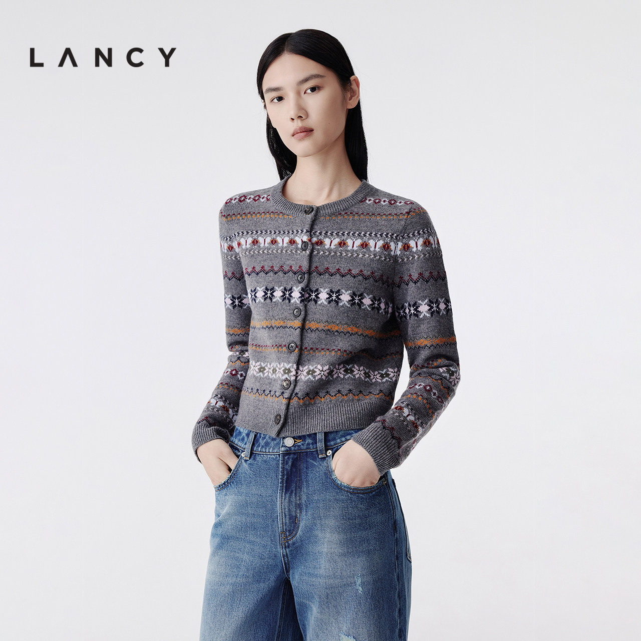 修身短款 费尔岛元素 柔和色彩