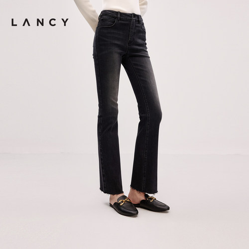 微喇裤型 九分裤长 裤脚磨毛