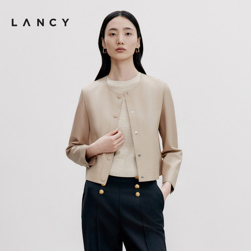 简约圆领 利落短款 同色纽扣