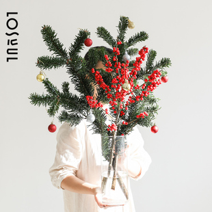 圣诞节冬青花束新年高级装 饰诺贝松鲜切花天竺少女松枝水培绿植