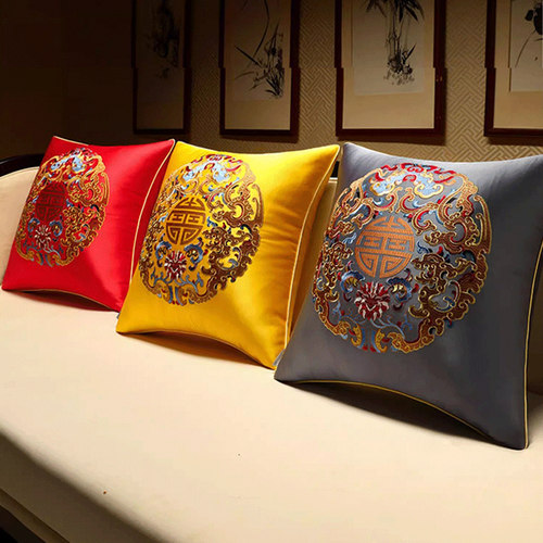 中式客厅沙发抱枕刺绣