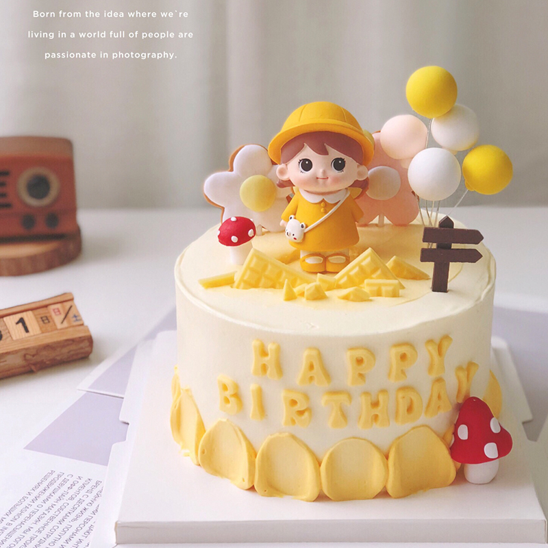 小黄帽可爱背包女孩蛋糕装饰摆件