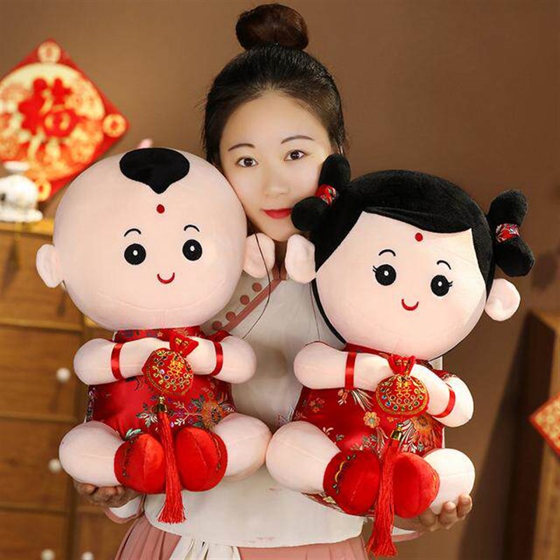 速发压床娃娃结婚一对金童玉红色喜庆婚庆可爱婚房布置松弛感设计