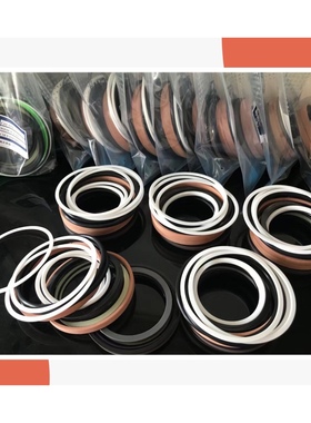 凯斯200 210 220 230 240 250 260 290 BC分油盅油封中心接头修包