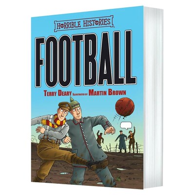 预售 英文原版 可怕的历史 Horrible Histories: Football 足球 儿童桥梁章节读物 插图历史故事书 世界杯