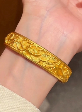 沙金手镯新中式古法錾刻牡丹花仿金手镯女复古宫廷风宽面镯子