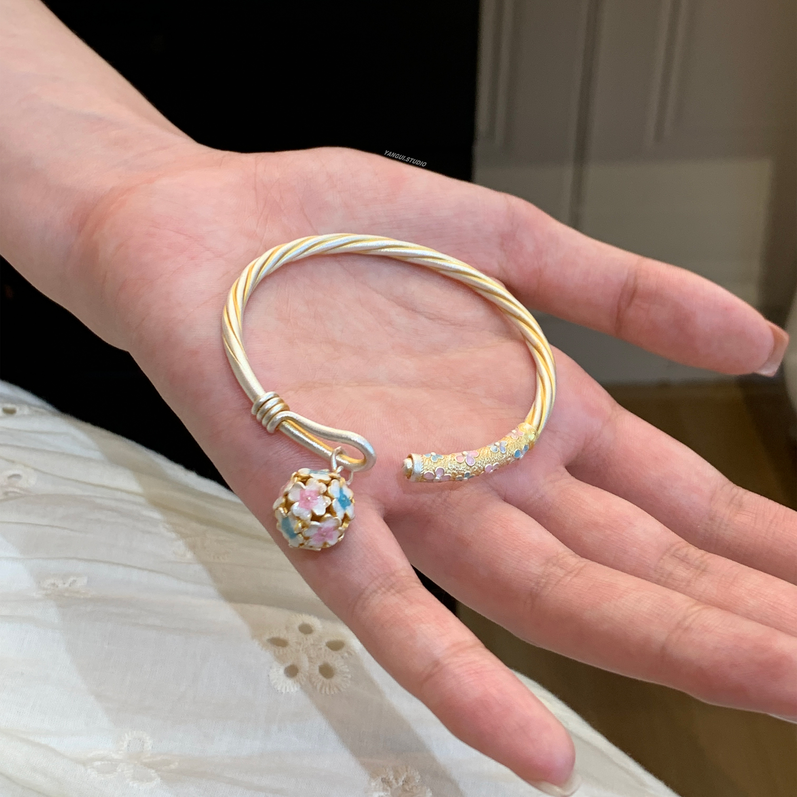 燕归花球樱国风足银轻奢百搭手镯