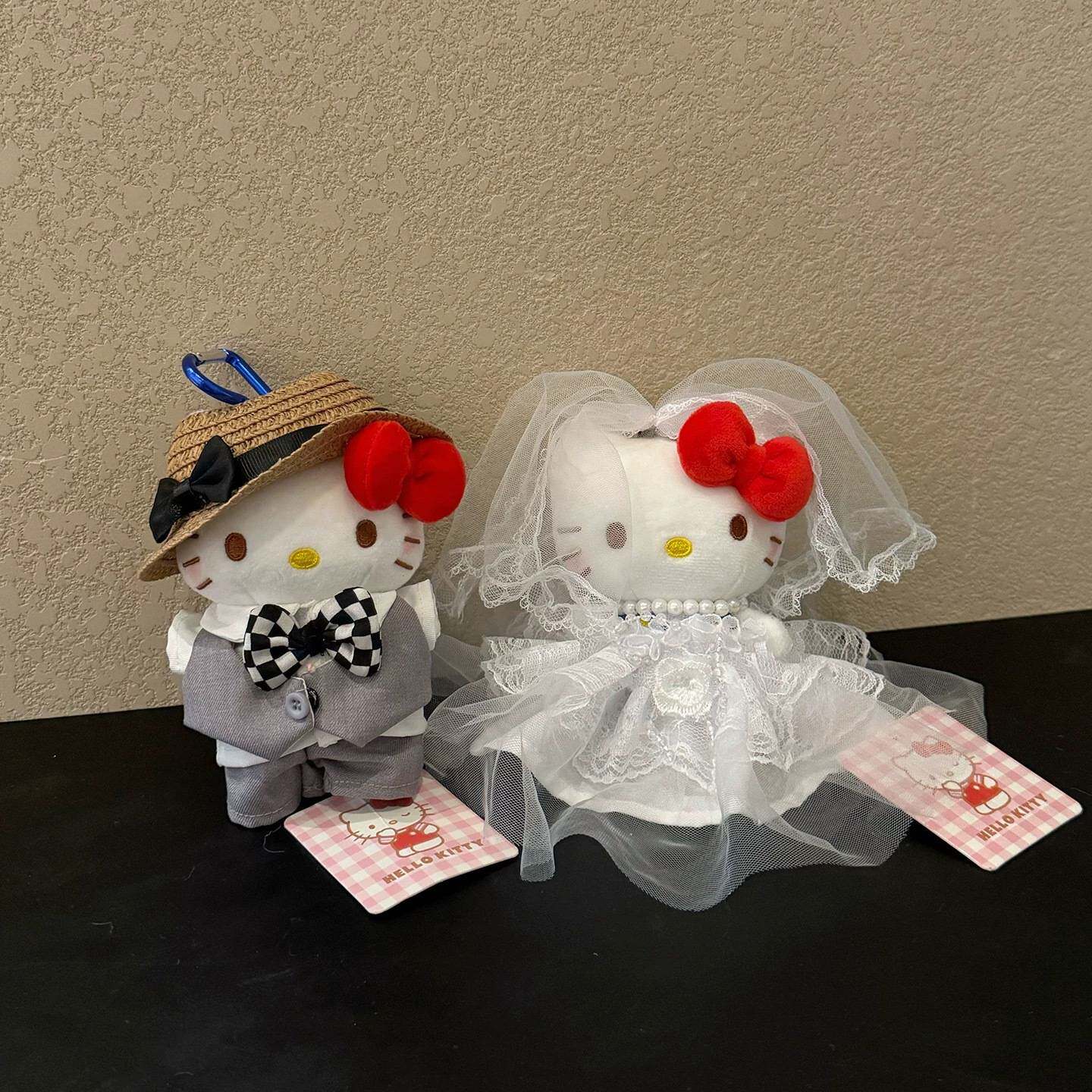 正版西装婚纱情人节kitty包挂饰/生肖挂饰