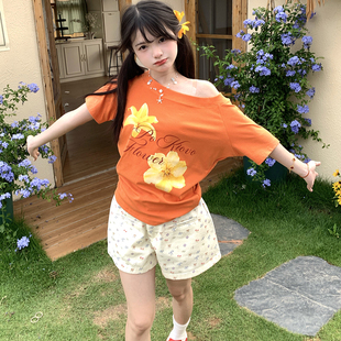 T恤女夏季 海岛风撞色花朵印花斜肩短袖 宽松显瘦露肩上衣 美式 GTGA