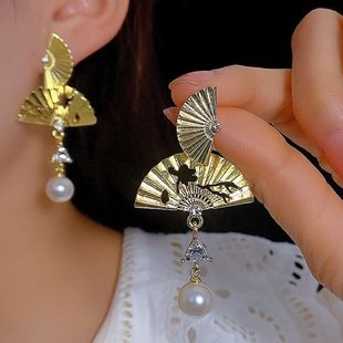 古风画中人镂空金扇子流苏耳钉新中式旗袍汉服百搭气质耳饰品批发