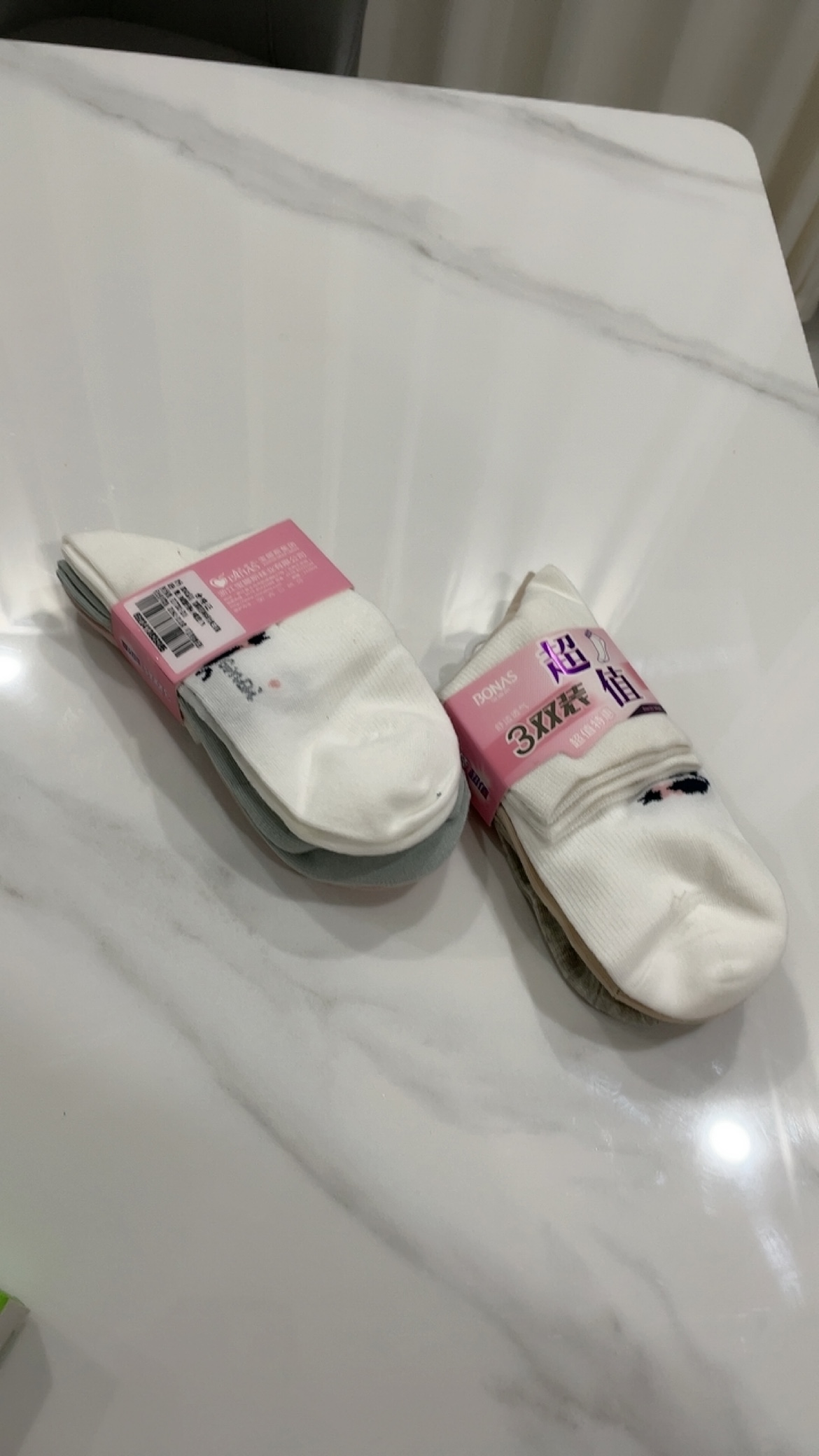 宝娜斯四季休闲女袜三双装随机发货棉51%聚酯纤维44%加氨纶