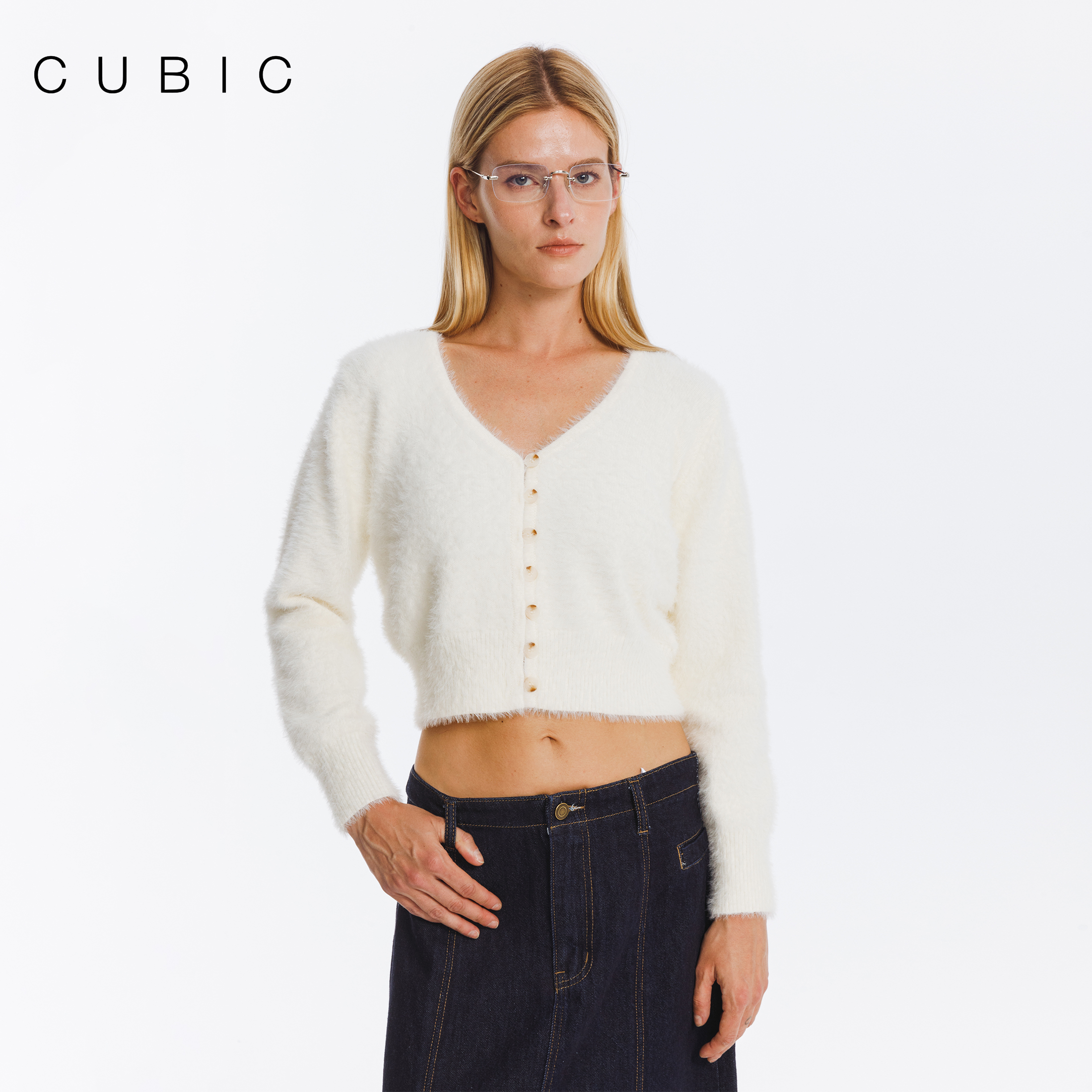 CUBIC毛绒V领短款针织开衫