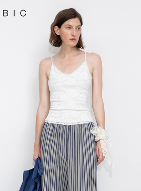 CUBICV领双层修身打底可调节肩带蕾丝吊带