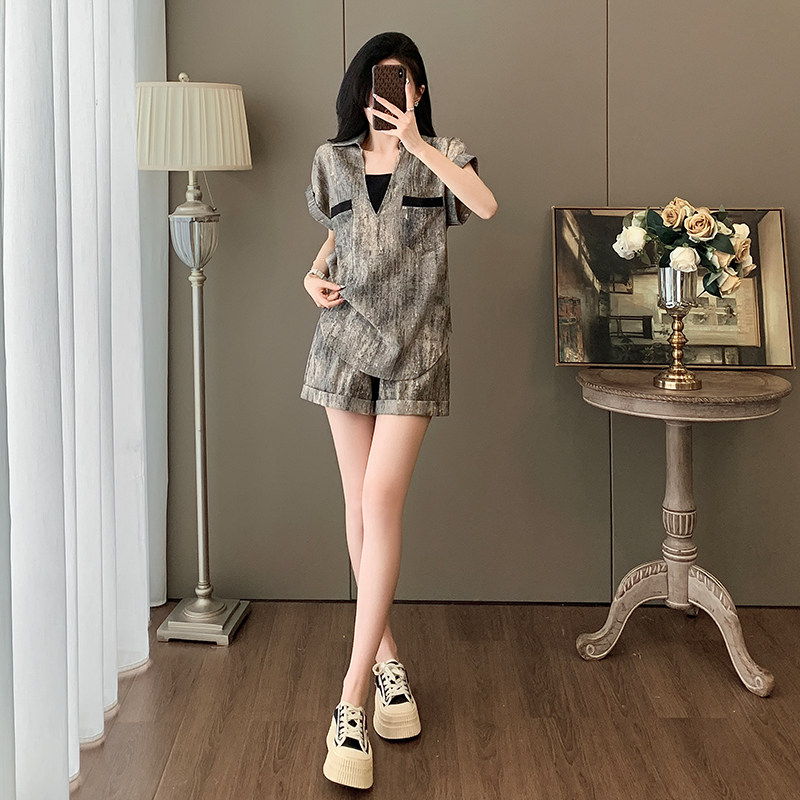 欧货休闲运动套装女夏季新款慵懒风时尚减龄V领短袖短裤两件套潮