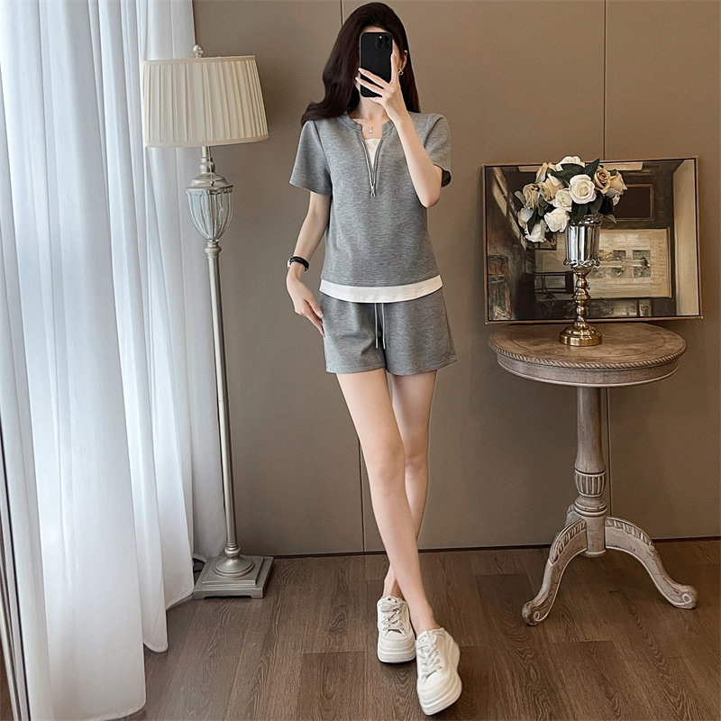 小个子显高时尚套装女2026夏季新款宽松假两件上衣短裤运动两件套