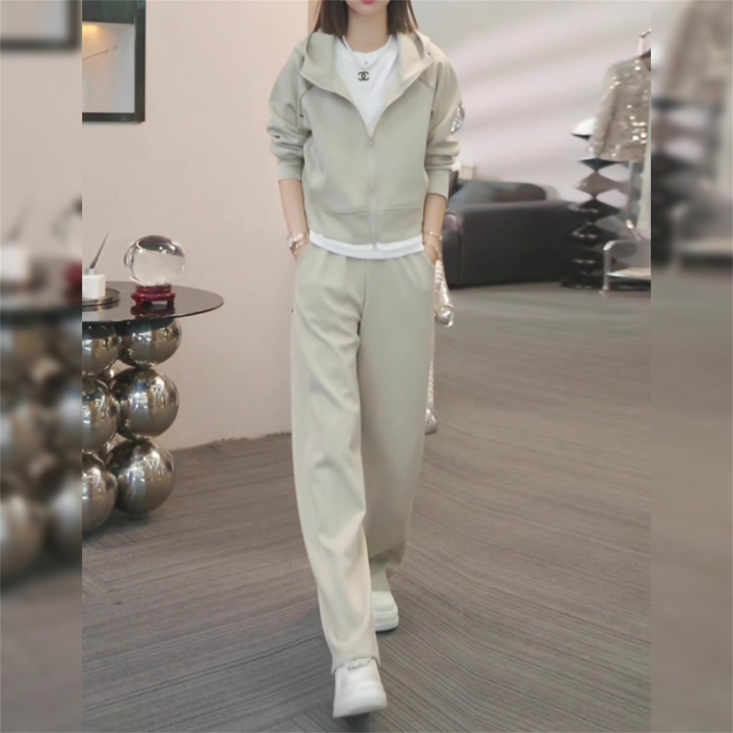 欧货时尚休闲套装女秋冬2026年新款宽松连帽拉链卫衣阔腿裤两件套