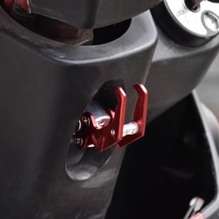 电动车挂钩金属铝合金电瓶车改装通用踏板多功能摩托车前置挂物构