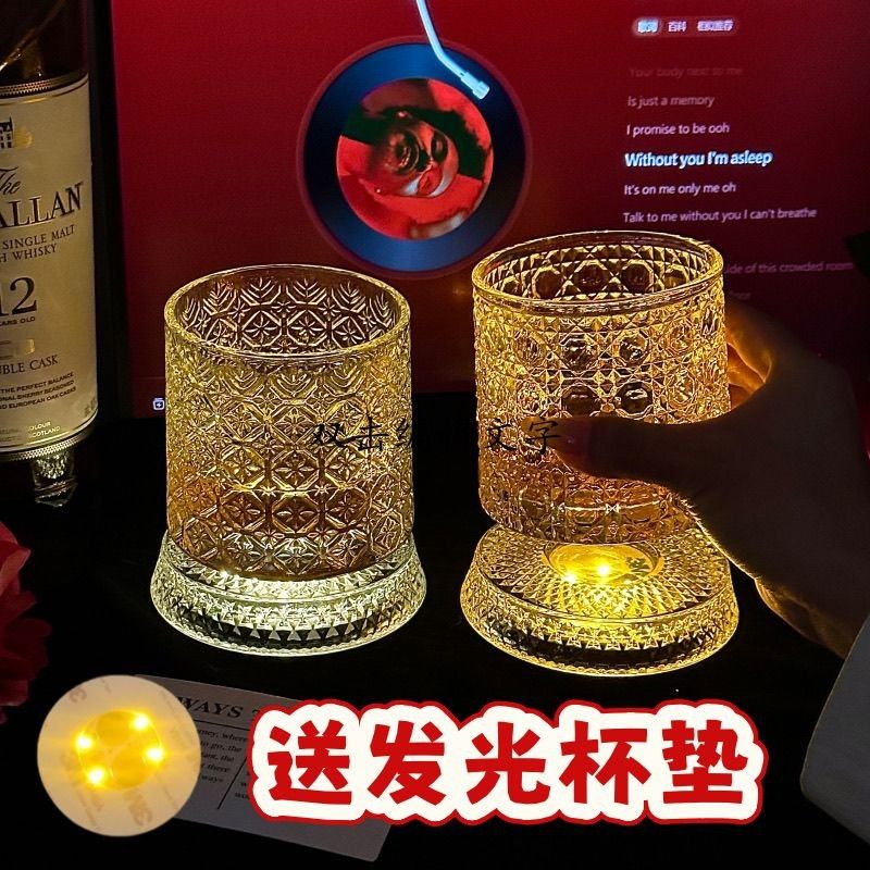 【送发光杯垫】发光旋转威士忌酒杯高颜值转转解压洋酒杯不倒翁