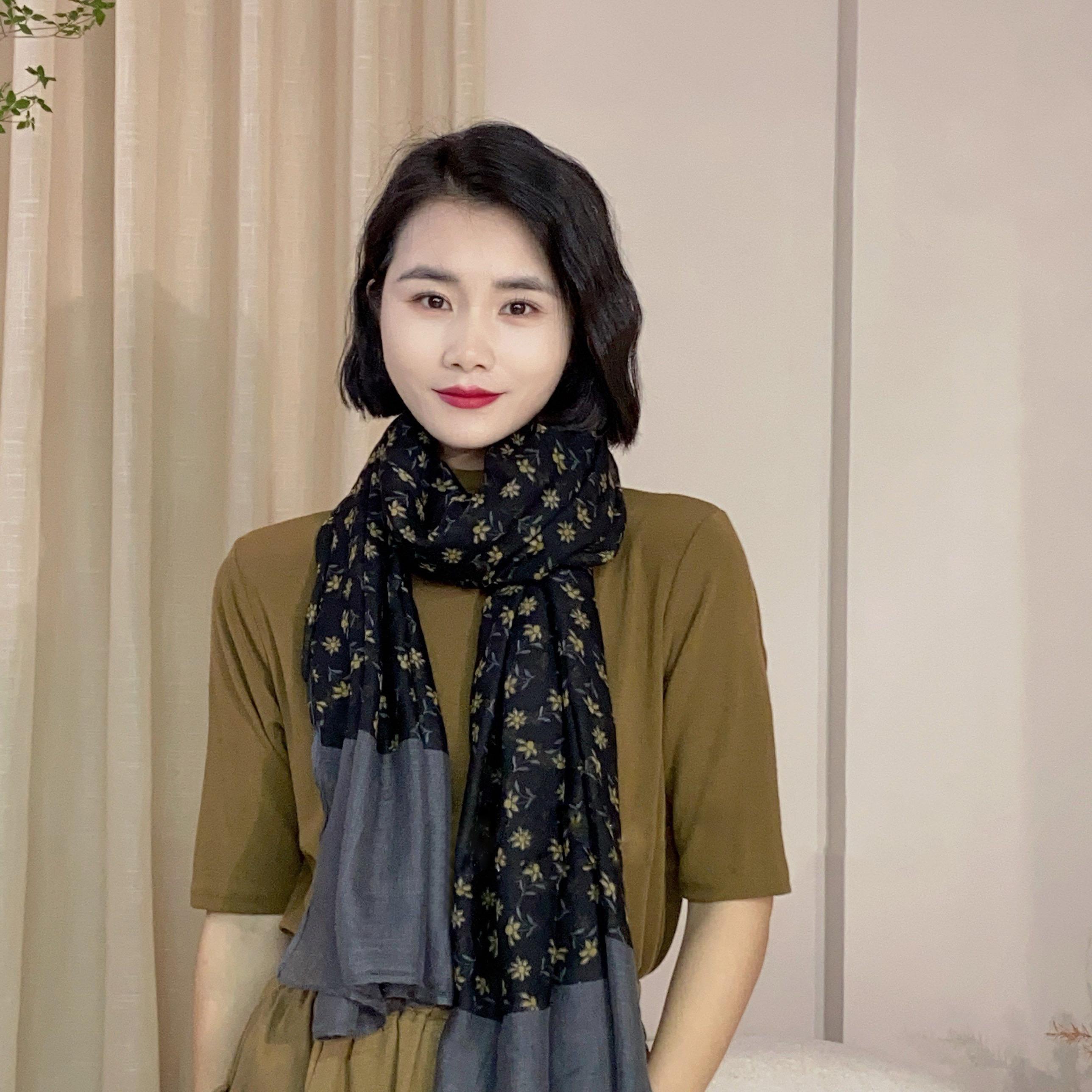 棉麻围巾女士百搭民族风披肩复古文艺防晒丝巾旅游长款小碎花围脖