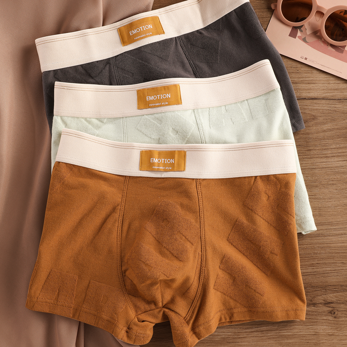 男士纯棉抗菌透气平角内裤